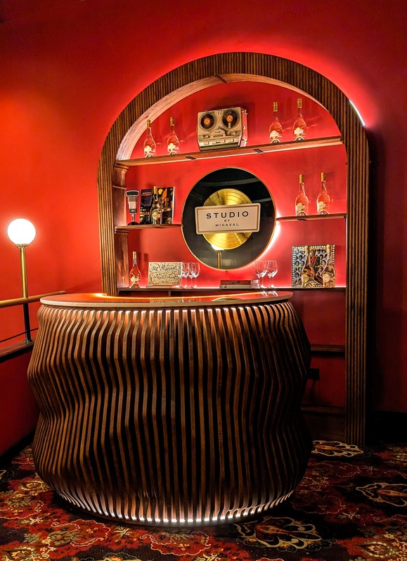 Studio Miraval sculptural bar